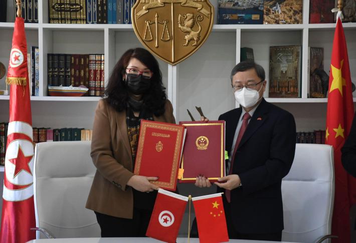 BGMI: Tunisian Culture Minister Hayet Guermazi (left) and Chinese Ambassador to Tunisia Zhang Jianguo attend the signing ceremony of the Tunisia-China Cultural Cooperation Protocol in Tunis, Tunisia, on Feb. 18, 2022. Tunisian Culture Minister Hayet Guermazi (left) and Chinese Ambassador to Tunisia Zhang Jianguo attend the signing ceremony of the Tunisia-China Cultural Cooperation Protocol in Tunis, Tunisia, on Feb. 18, 2022.