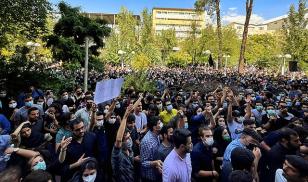Students of Amir Kabir university protest against Hijab and the Islamic Republic